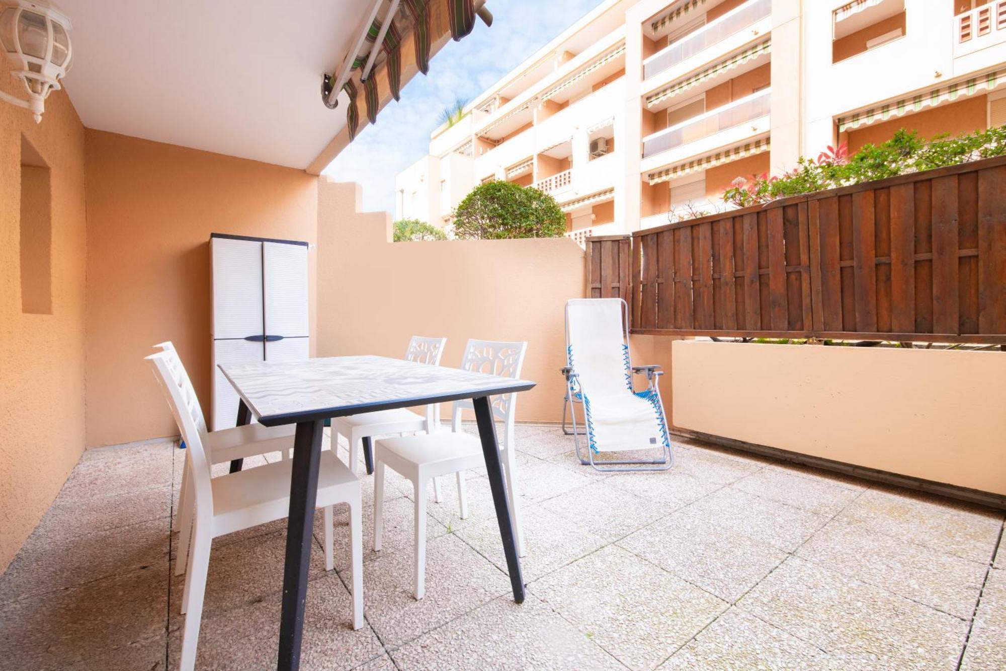 T2 Neuf Centre Et Parking Gratuit * Sainte-Maxime